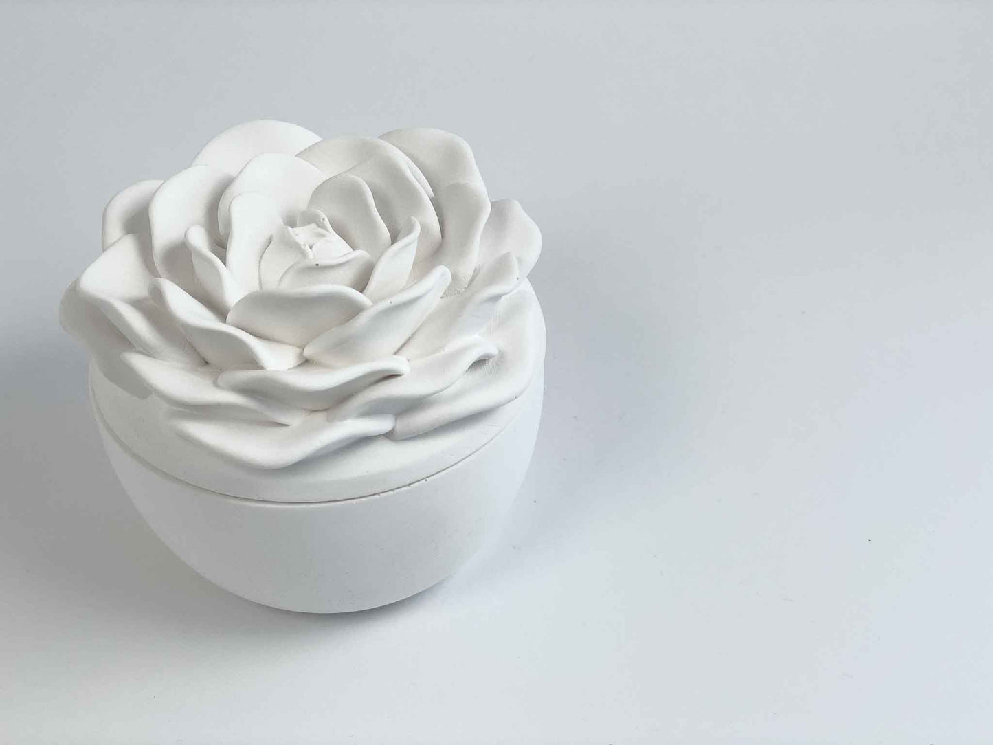 Pfingstrose als Kerzengefäß