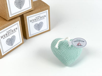 Herzchen-Kerze in Geschenkverpackung
