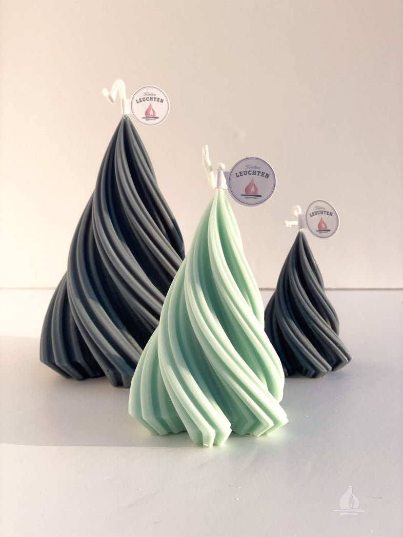 2 fichtenblaue Tannenbaeume aus Wachs  1 Baum in mintfarben