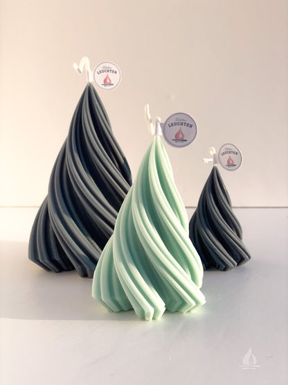 2 fichtenblaue Tannenbaeume aus Wachs  1 Baum in mintfarben